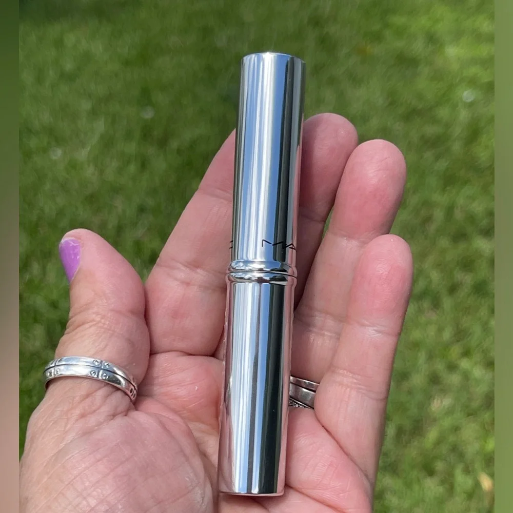 M.A.C COSMETICS Locked Kiss 24HR Lipstick In Extra Chili(Orange Red)